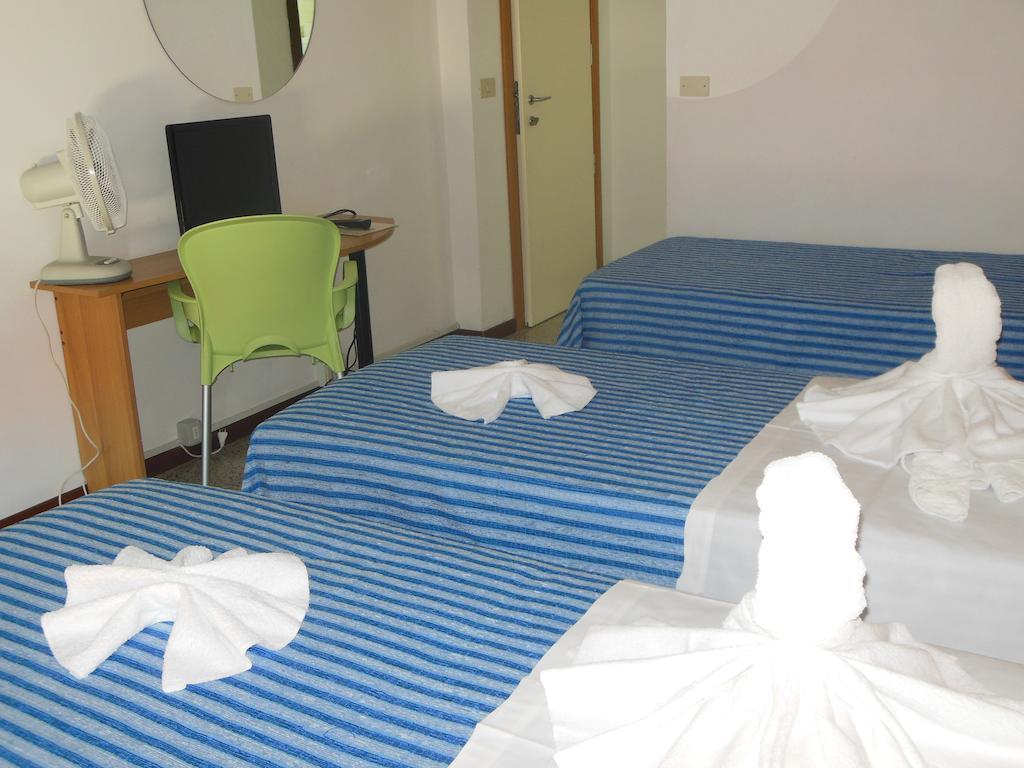 Hotel Edy Rimini Exterior photo