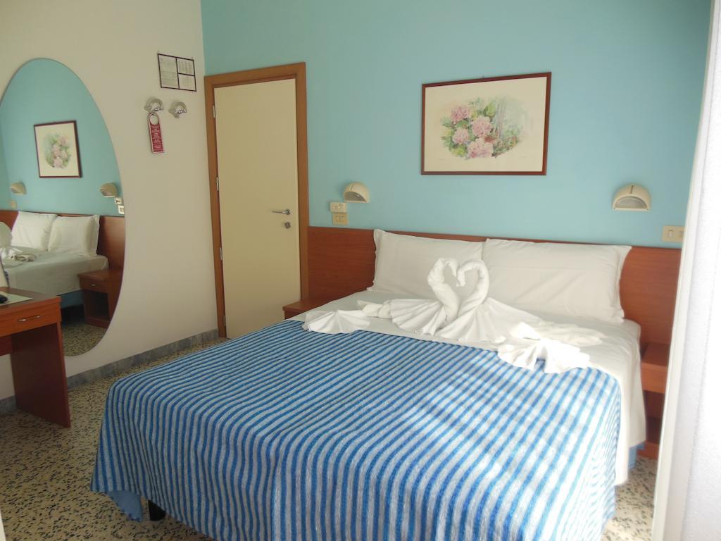 Hotel Edy Rimini Exterior photo