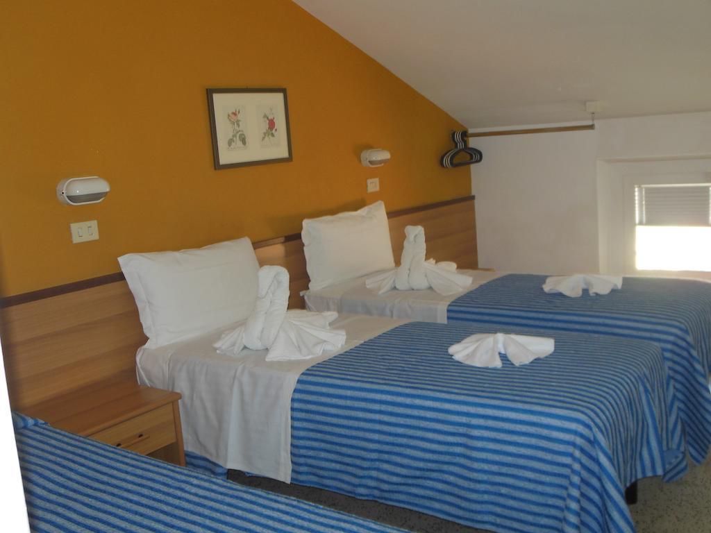 Hotel Edy Rimini Exterior photo
