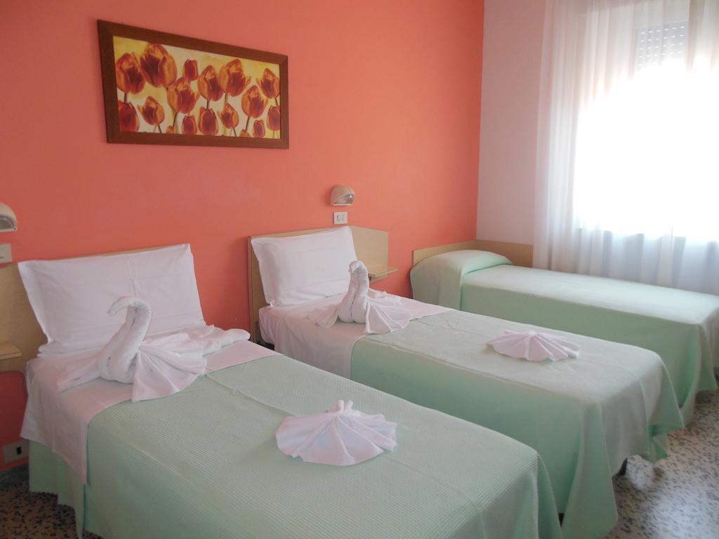 Hotel Edy Rimini Exterior photo