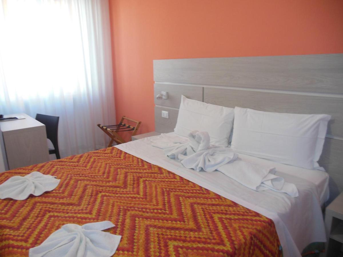 Hotel Edy Rimini Exterior photo